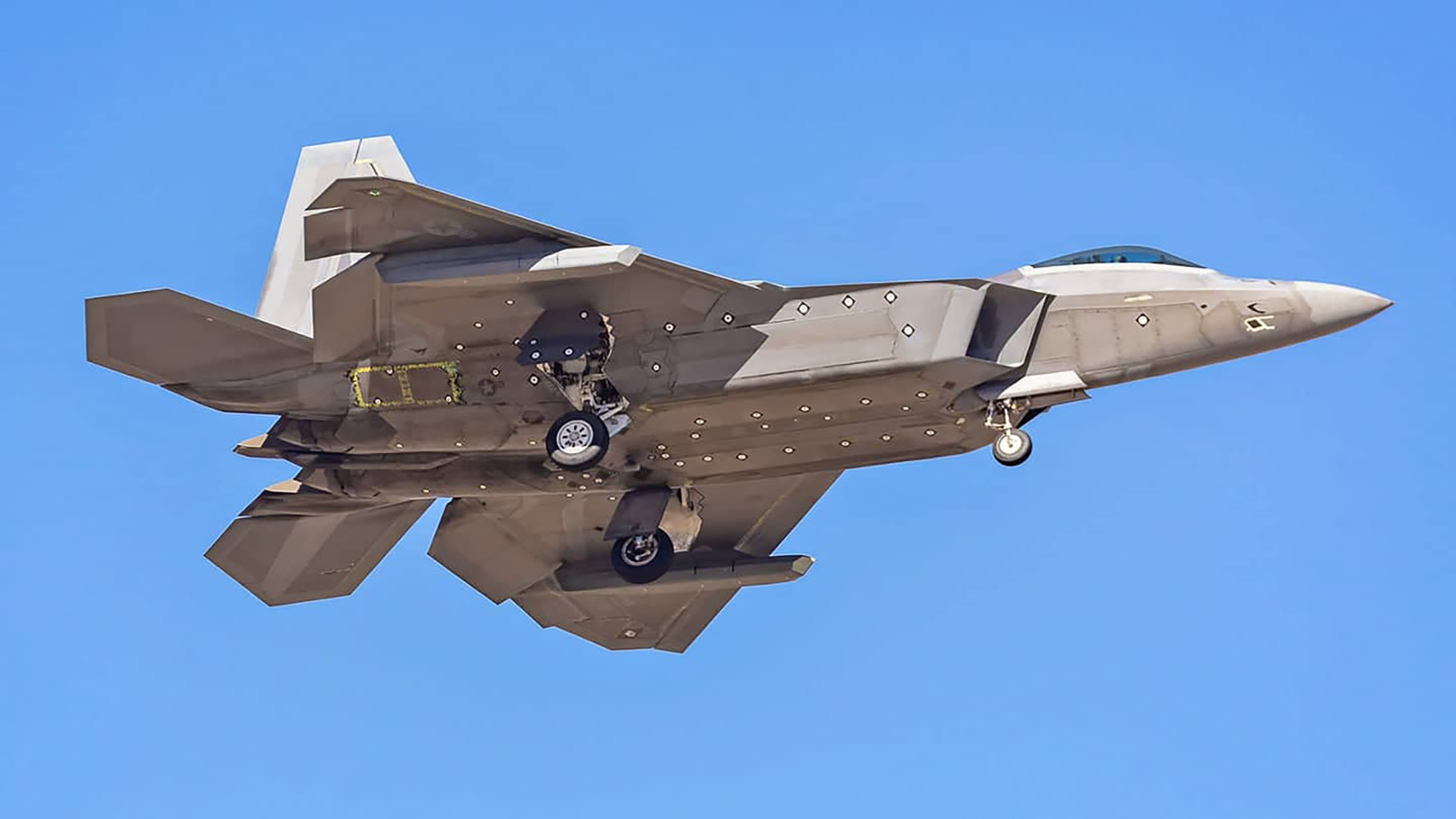 New Official Art Reveals Advanced F 22 Capabilities Possibly JATM