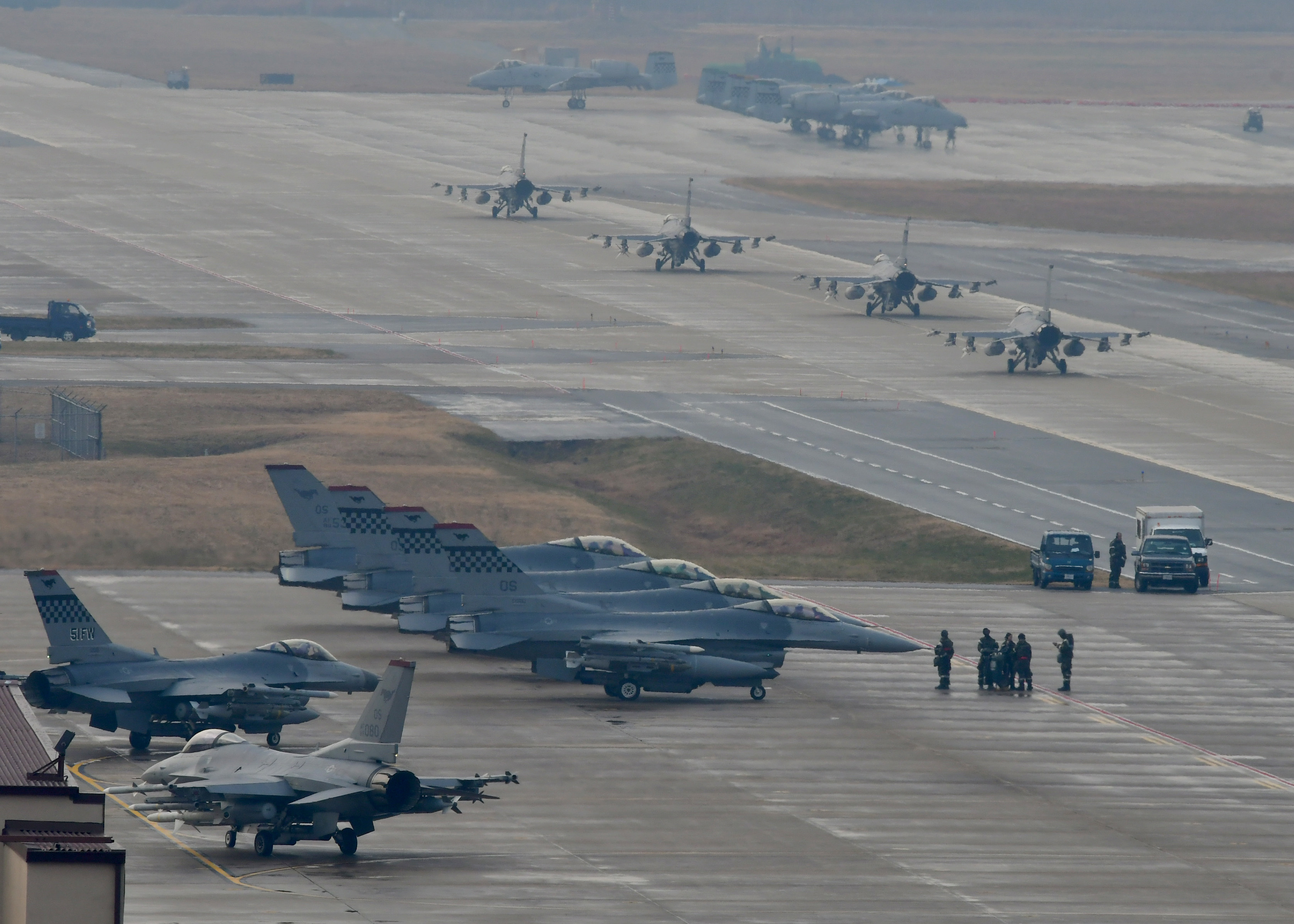 Авиабаза. Военная база ВВС США. F-16 (ВВС Южной Кореи). 16 Воздушная армия ВВС США авиабазы. ВВС США авиабаза.