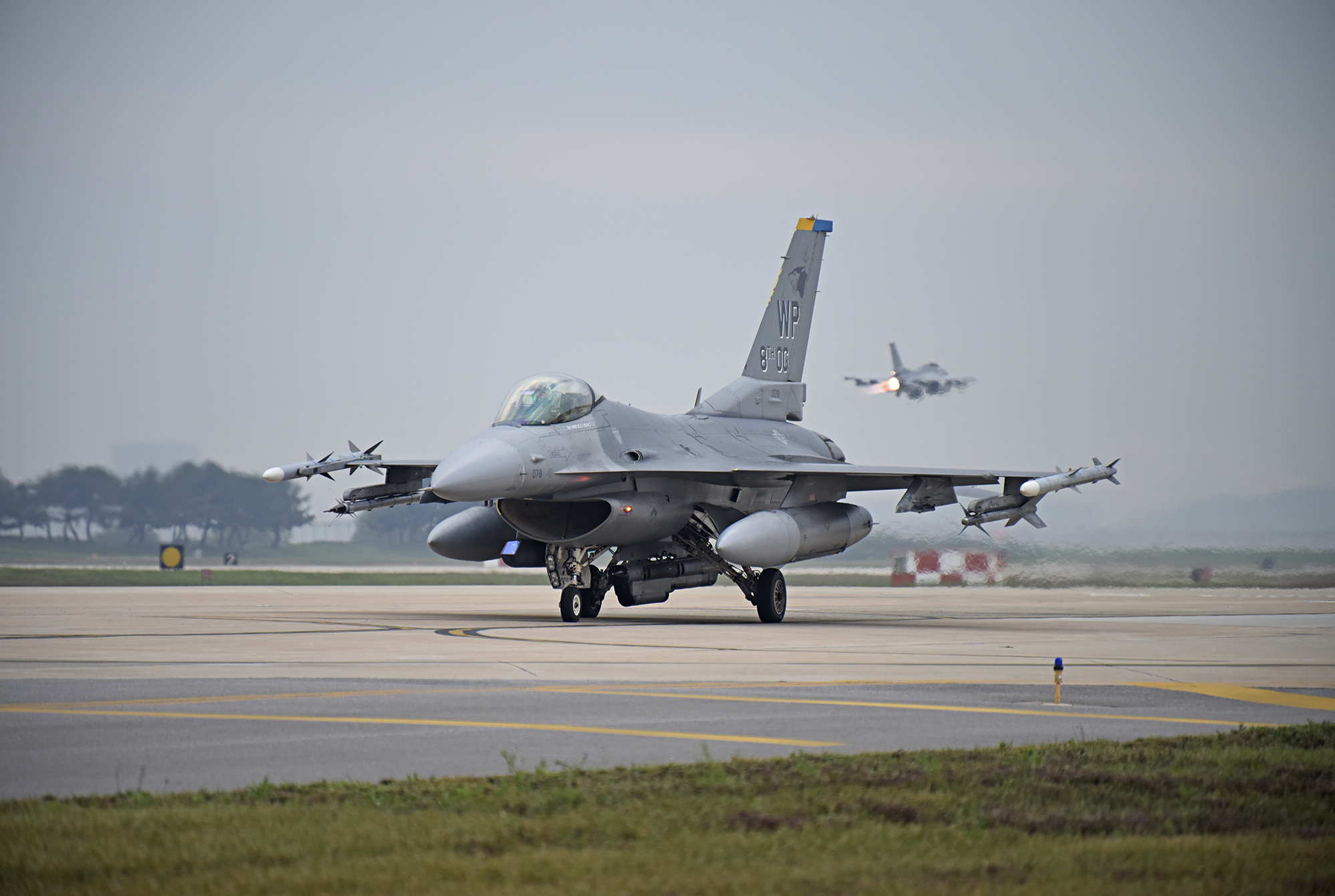 Kunsan F-16 Pilot Forced to Eject, 8th Fighter Wing Suspends Flying Ops ...