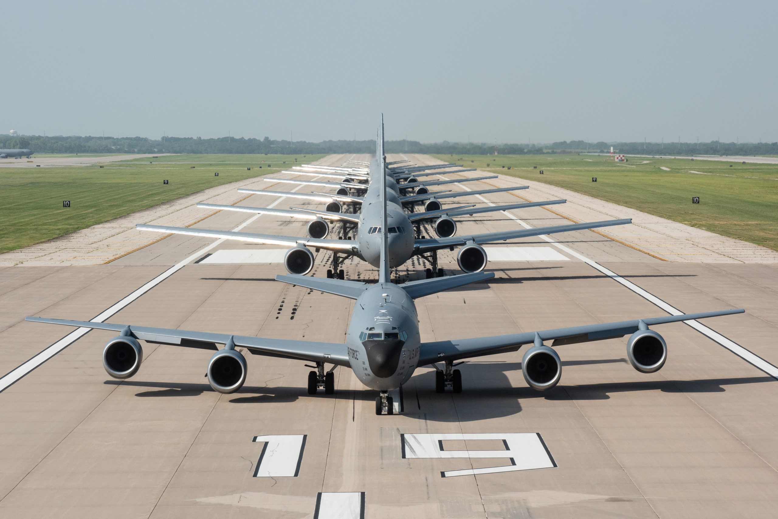 TRANSCOM: Keeping KC-135s, KC-10s Will Avoid Capacity ‘Train Wreck’