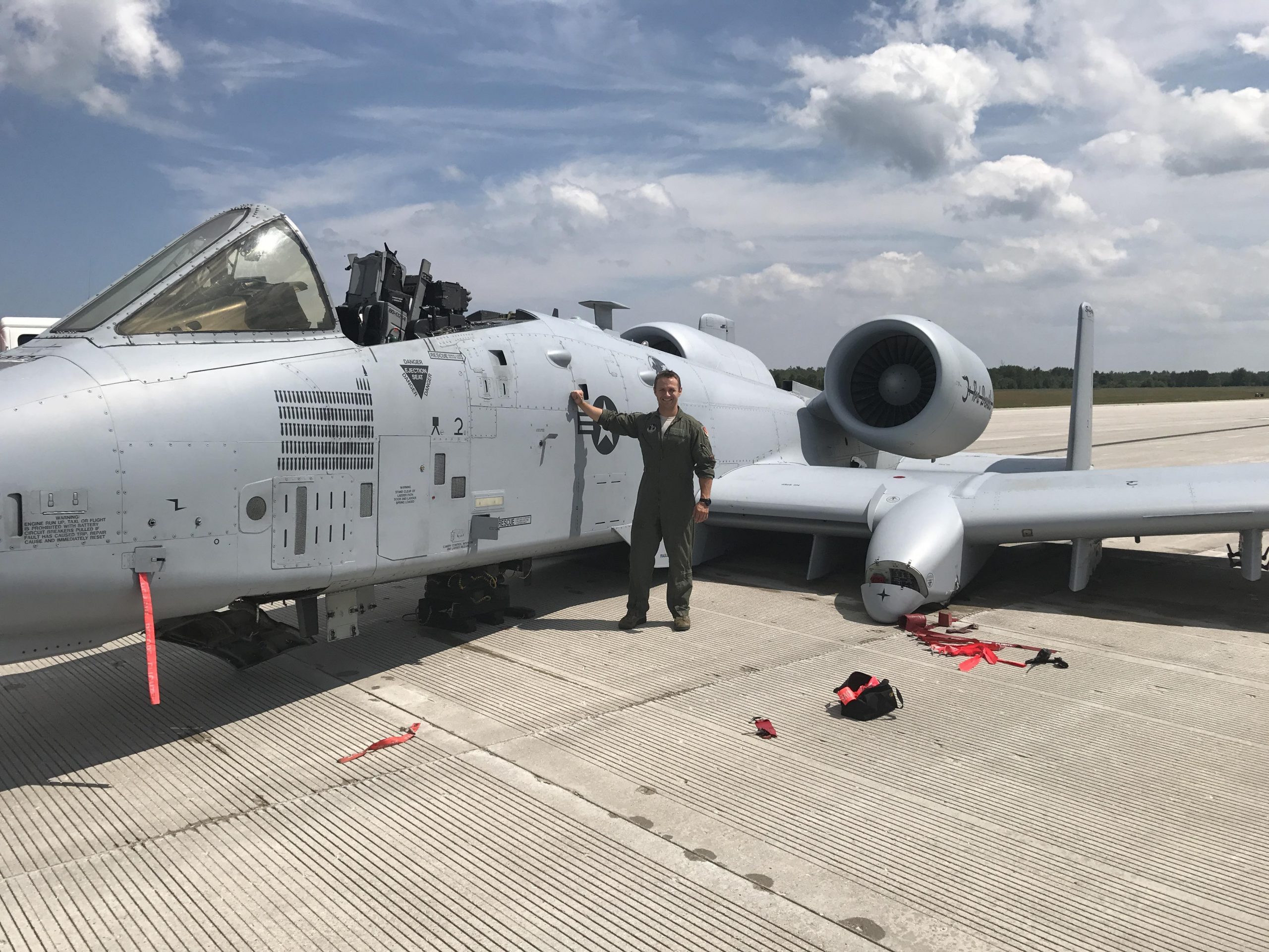 Michigan Guard A-10 Pilot Receives DFC for 2017 Belly Landing