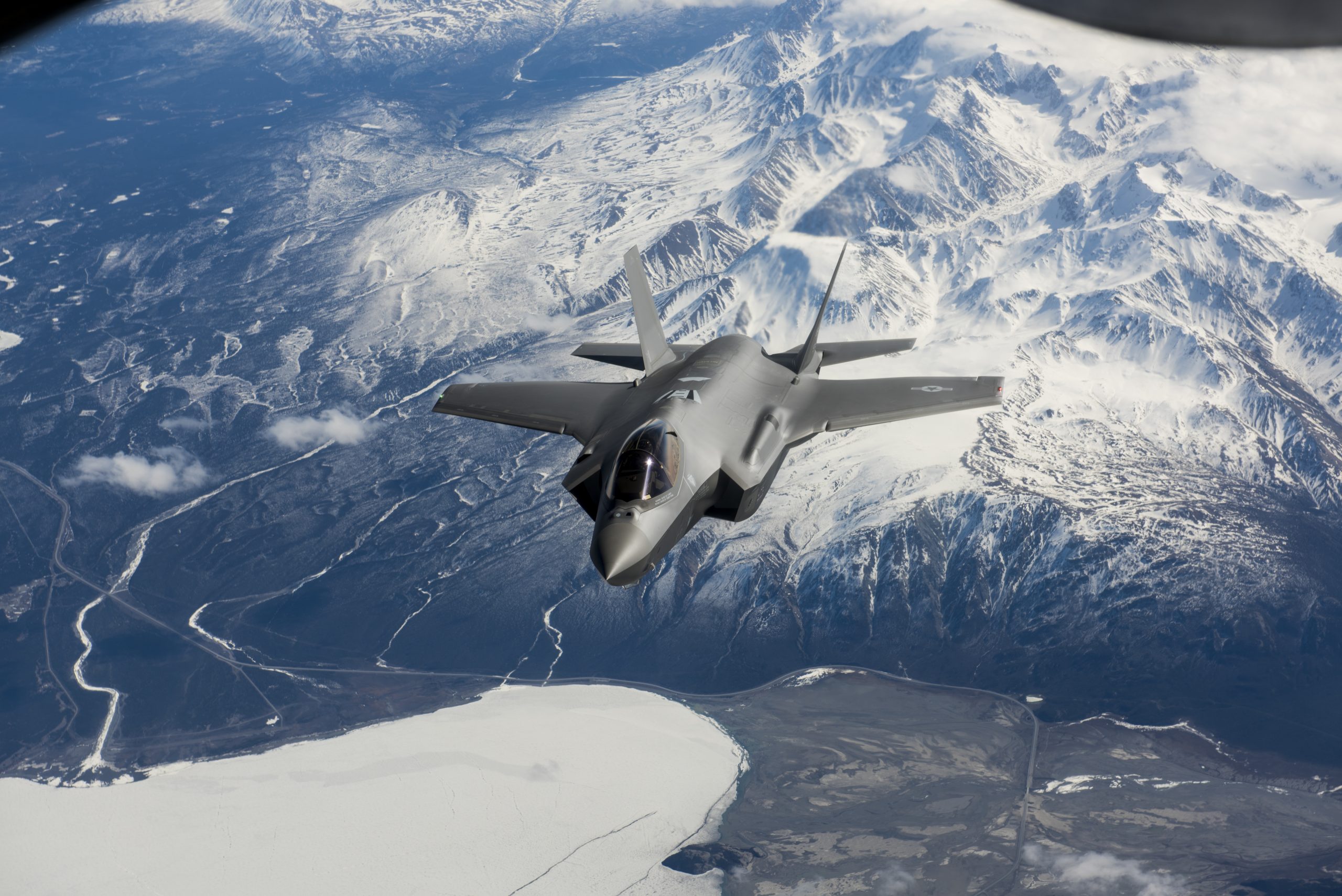 Report: USAF Can Relocate Fighter Squadrons, Go Virtual to Improve Training