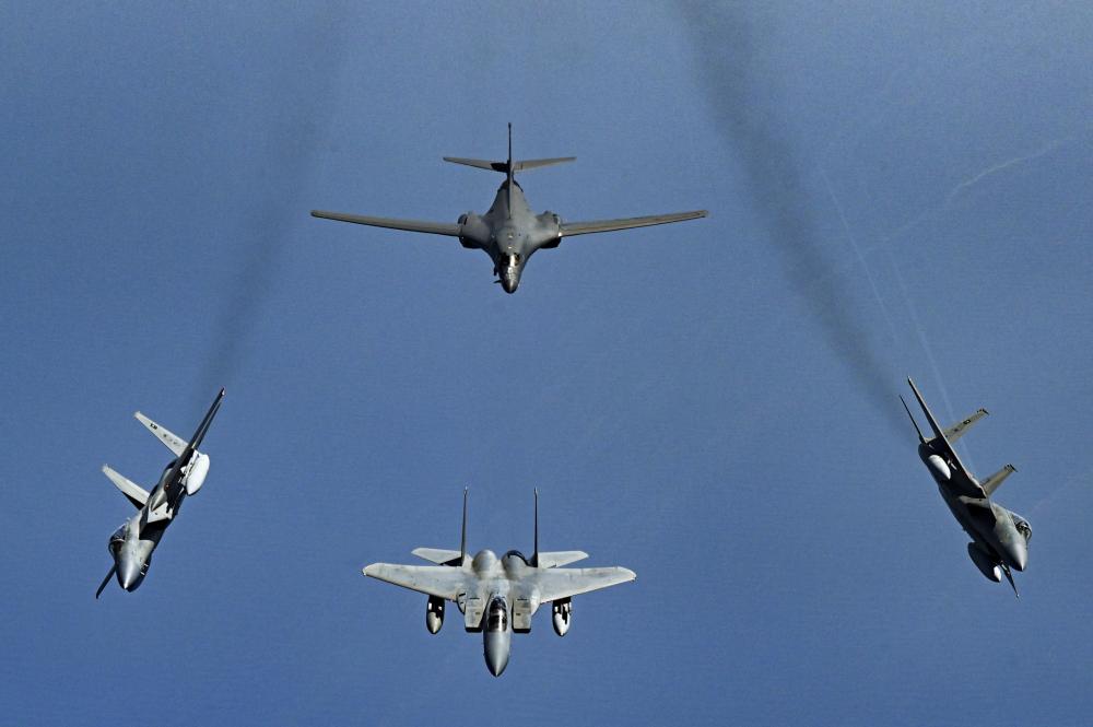 Photos: B-1 Escorted by Fighters From 4 Partner Nations in Flight Around Arabian Peninsula