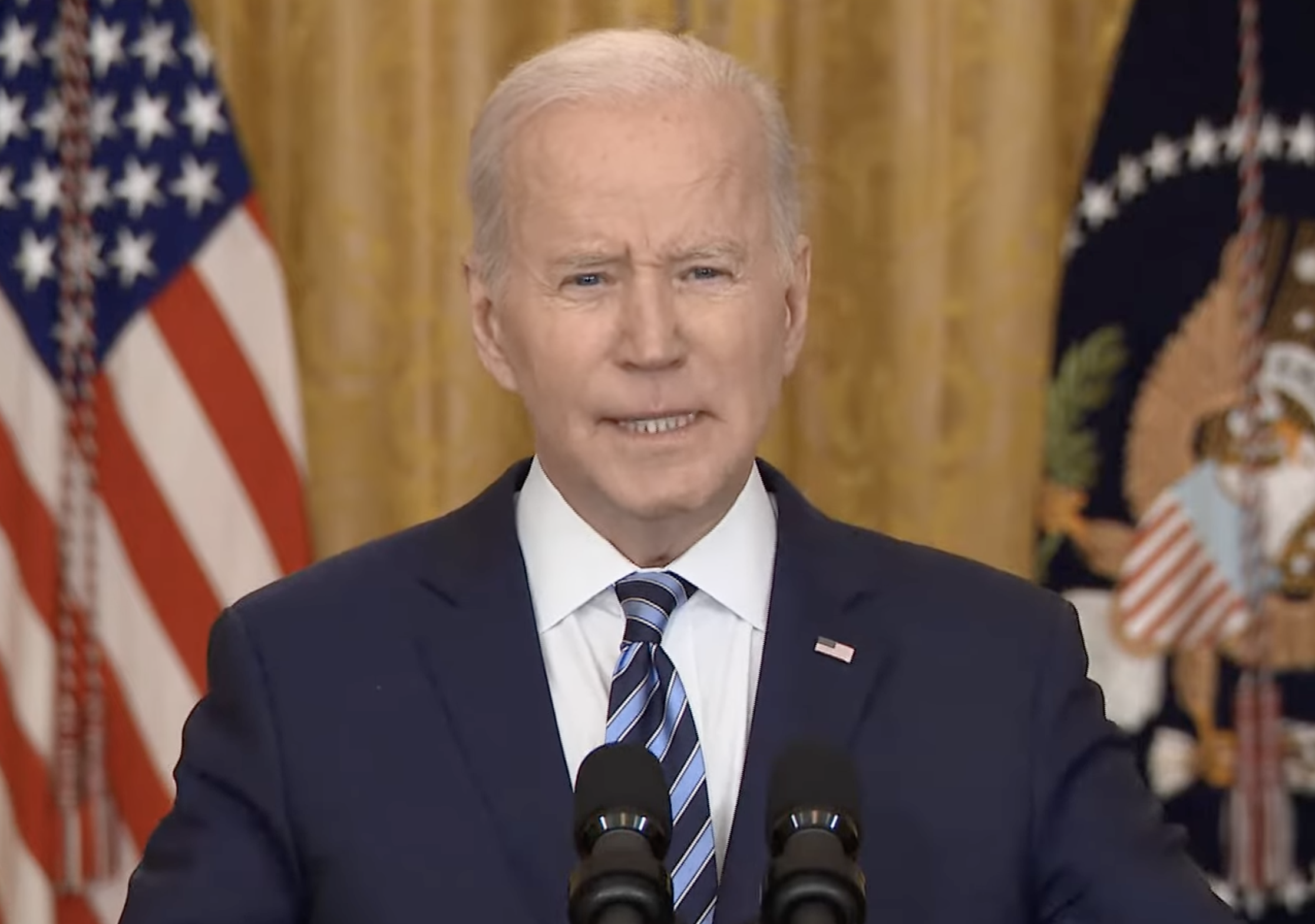 Biden Orders 7,000 Troops to Europe, Sanctions Russia but Holds Back SWIFT