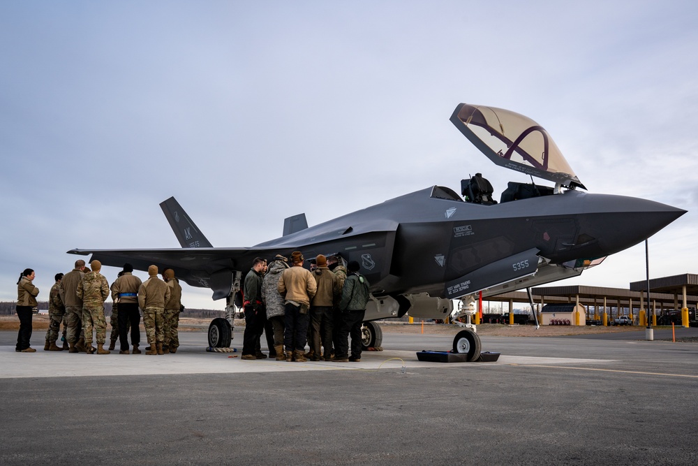 F-35 Sustainment Is Improving, But Lawmakers’ Patience Is Growing Thin