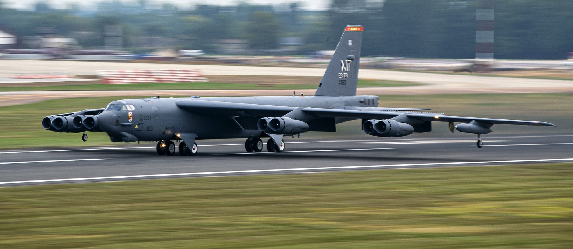 The USAF's 'New' B-52J Bomber Has Rolls-Royce Engines - AR15.COM