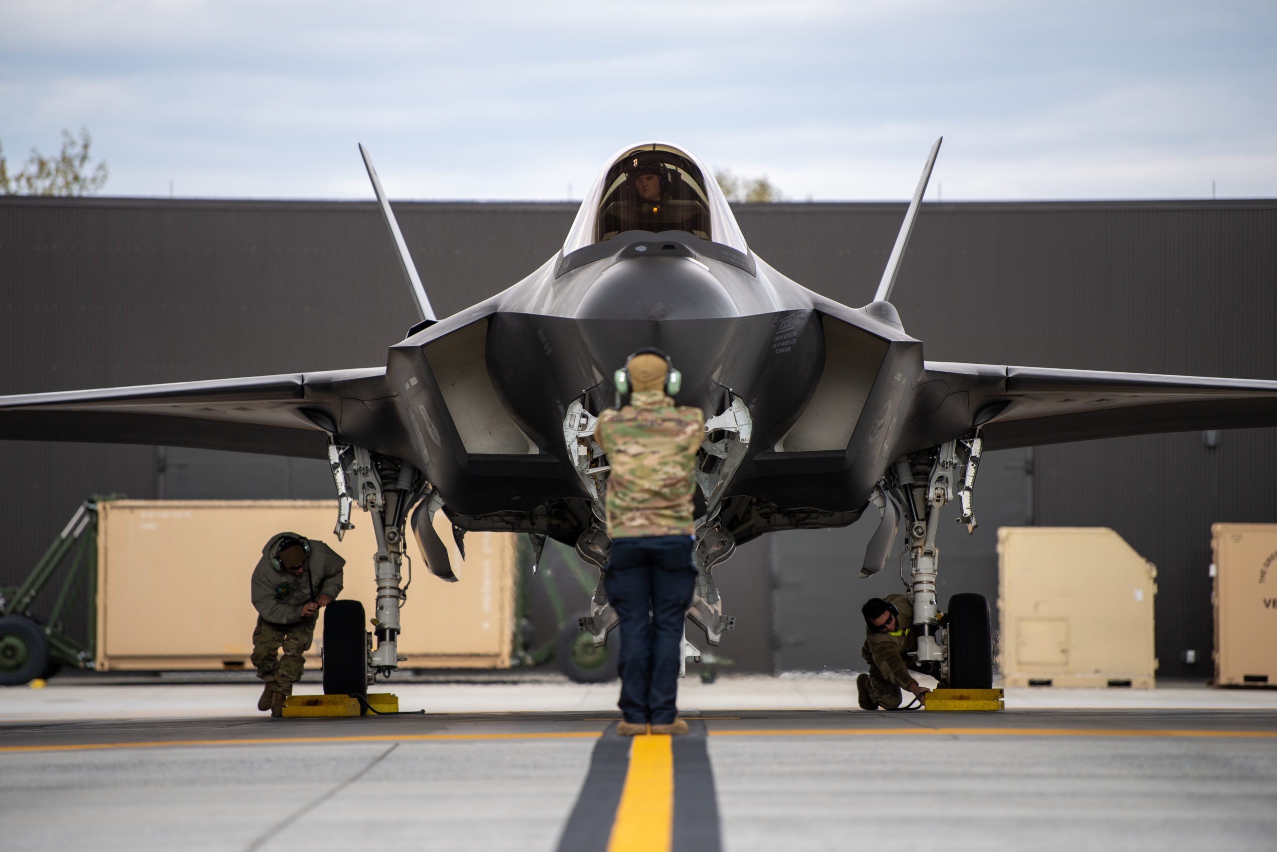 LaPlante: DOD Won’t ‘Kick the Can’ on F-35 New Engine Decision; Won’t Break Up JPO