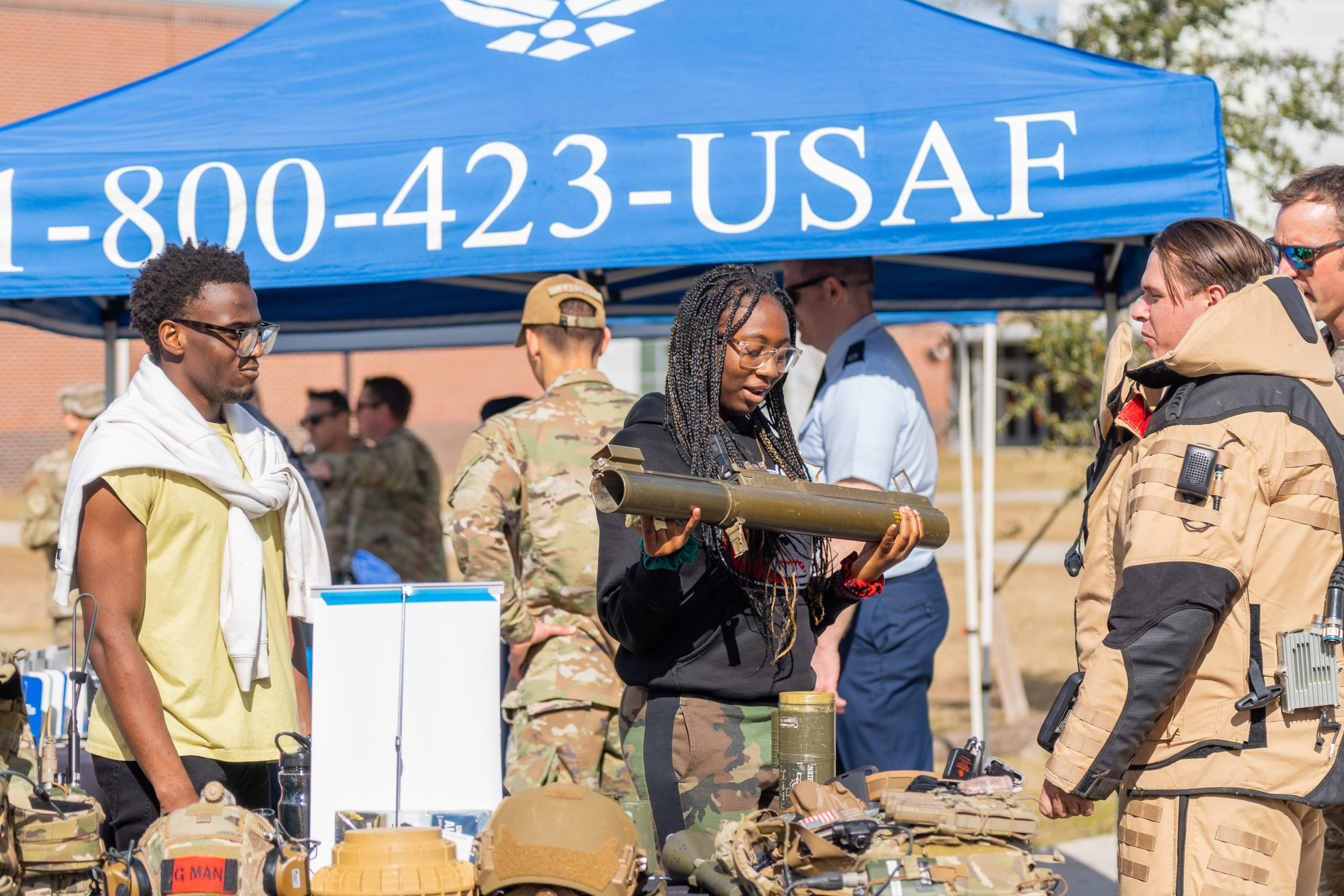 Air National Guard Bolsters Recruiting, Retention With First-ever NFL  Partnership > Air National Guard > Article Display