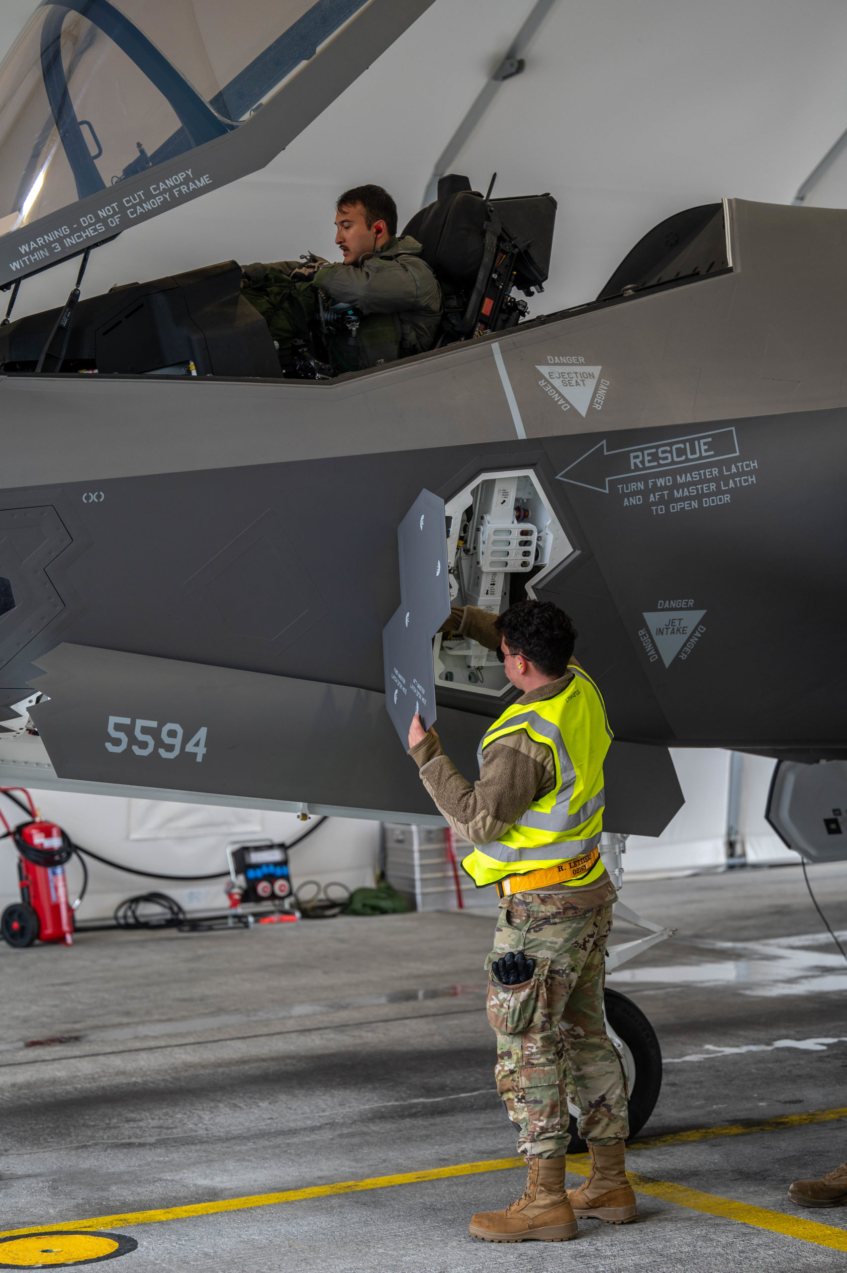 In a First, USAF F-35s Join Multinational Arctic Challenge Exercise