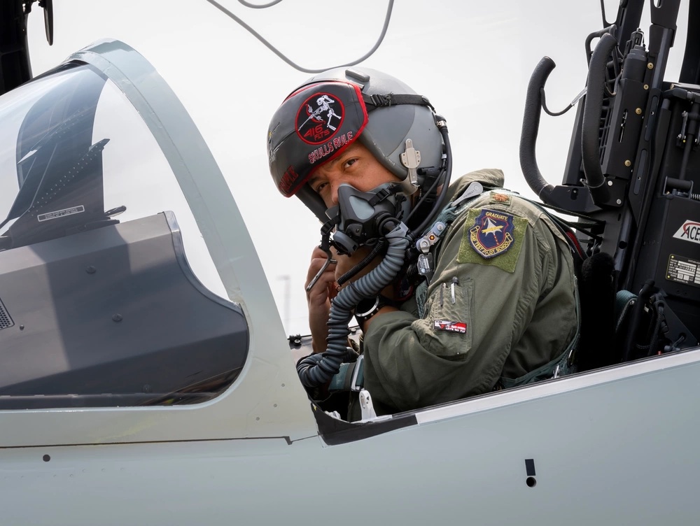 US Navy welcomes 1st Black female Tactical Aircraft pilot