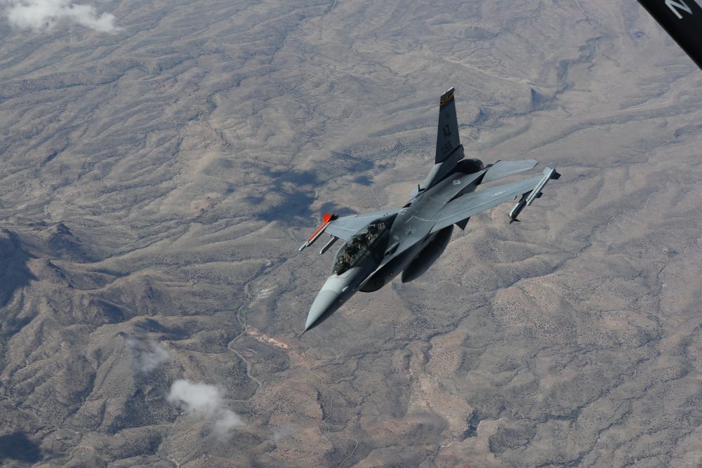 Ukrainian Pilots Start Training On The F-16 In Arizona