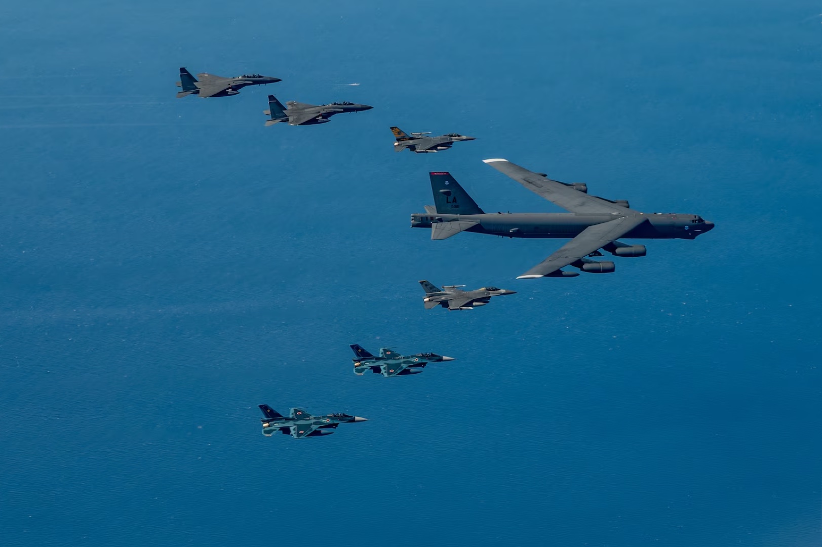 INDOPACOM: Chinese Fighter Comes 10 Feet from B-52 in ‘Unsafe’ Nighttime Intercept