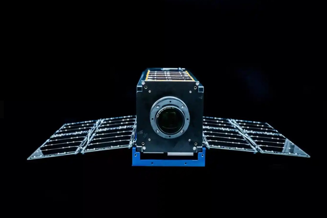 Bodyguards, Hunter-Killers and More: Analysts Envision New, Expanded Roles for Small Satellites