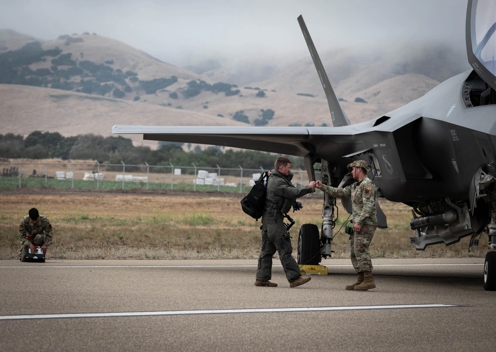 What Happens When Recon Airmen Command and Control a Fighter Exercise?