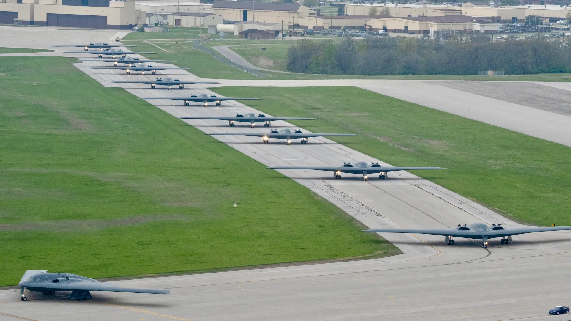 8th Air Force Commander: B-1 and B-2 Fleet Retirements Will Be ‘Conditions Based’