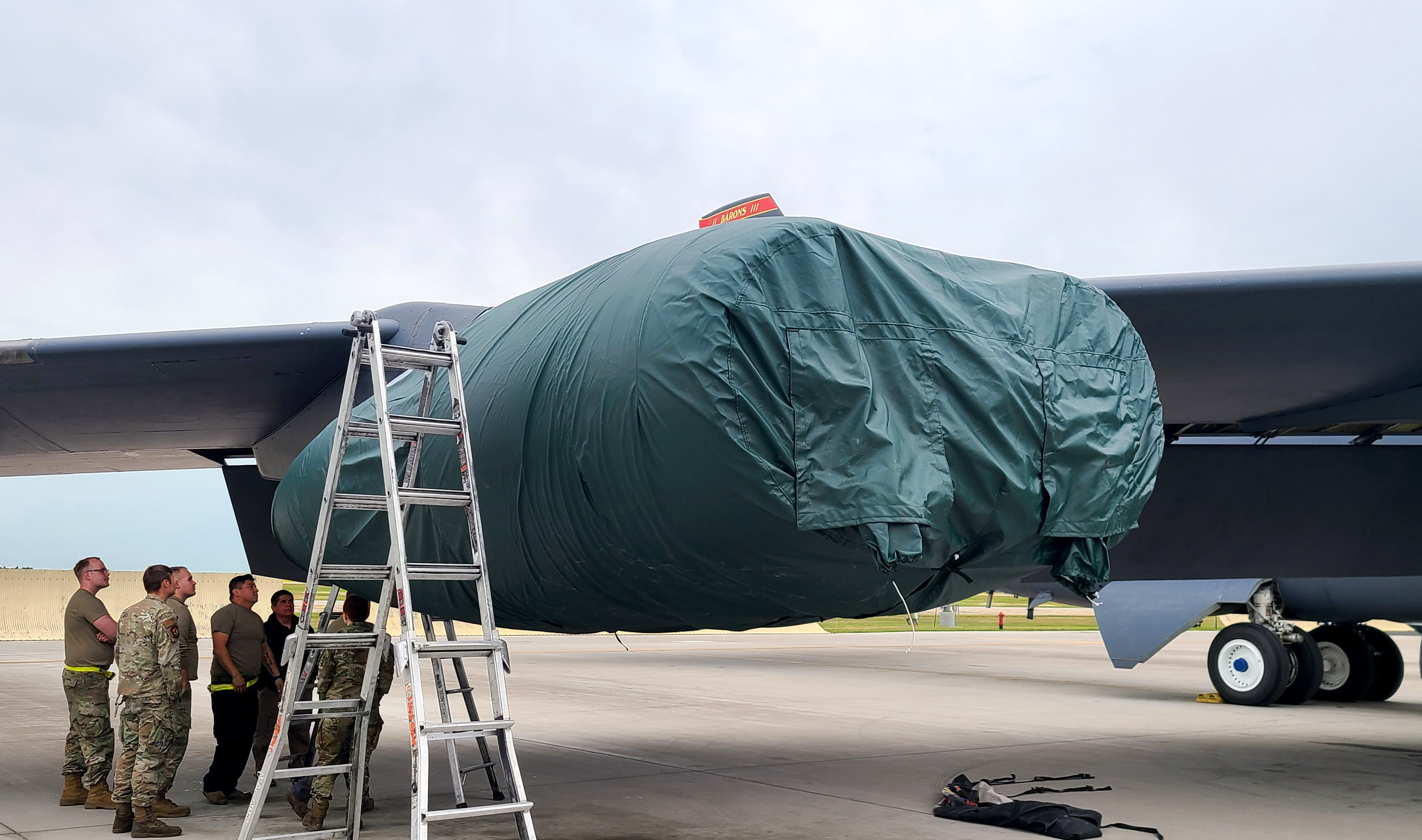 New B-52 Engine Covers Keep Ice Away in Harsh Winters