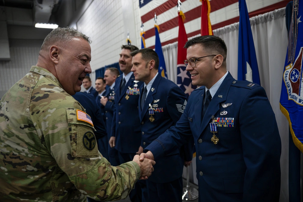 KC-135 Crews Get Distinguished Flying Cross for Helping Fend Off Iranian Drones